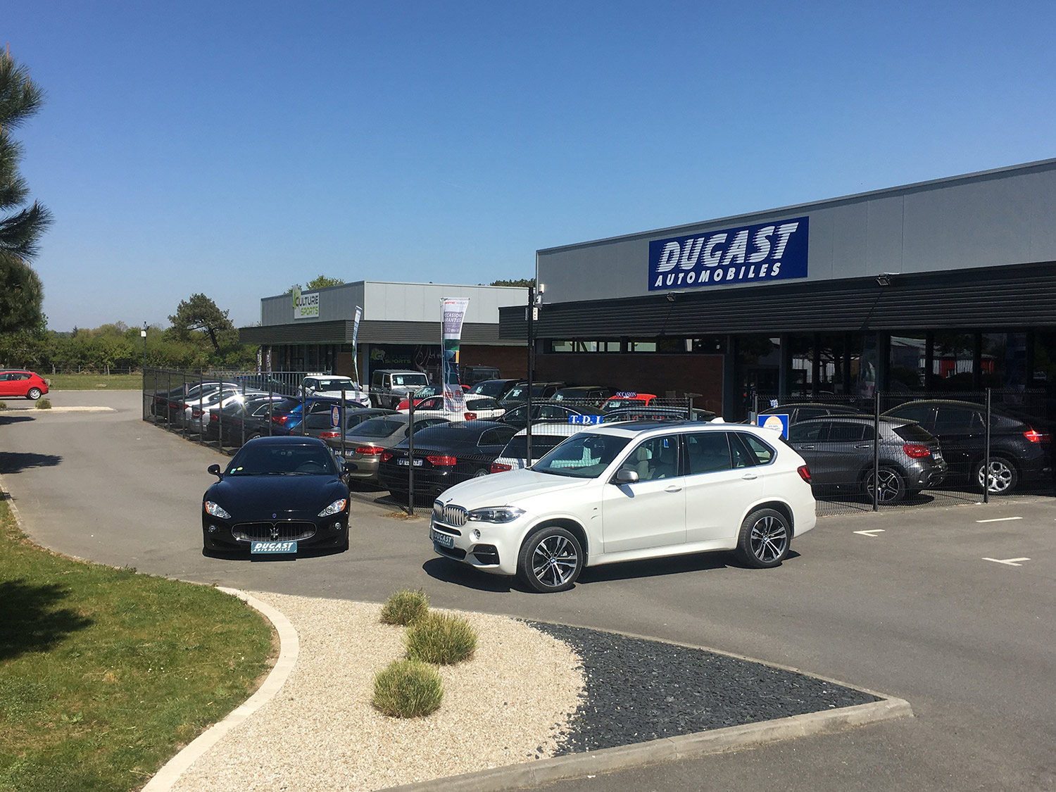 Garage Dugast automobiles Vannes Plescop